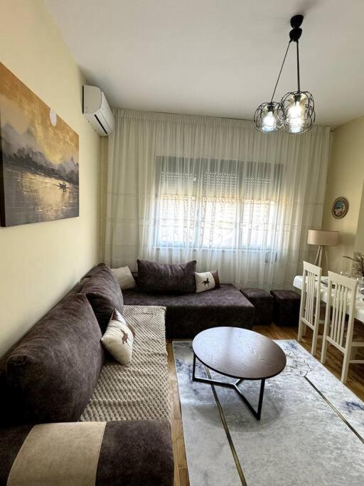 Sol Apartments - 2 Bedrooms Shkoder Luaran gambar