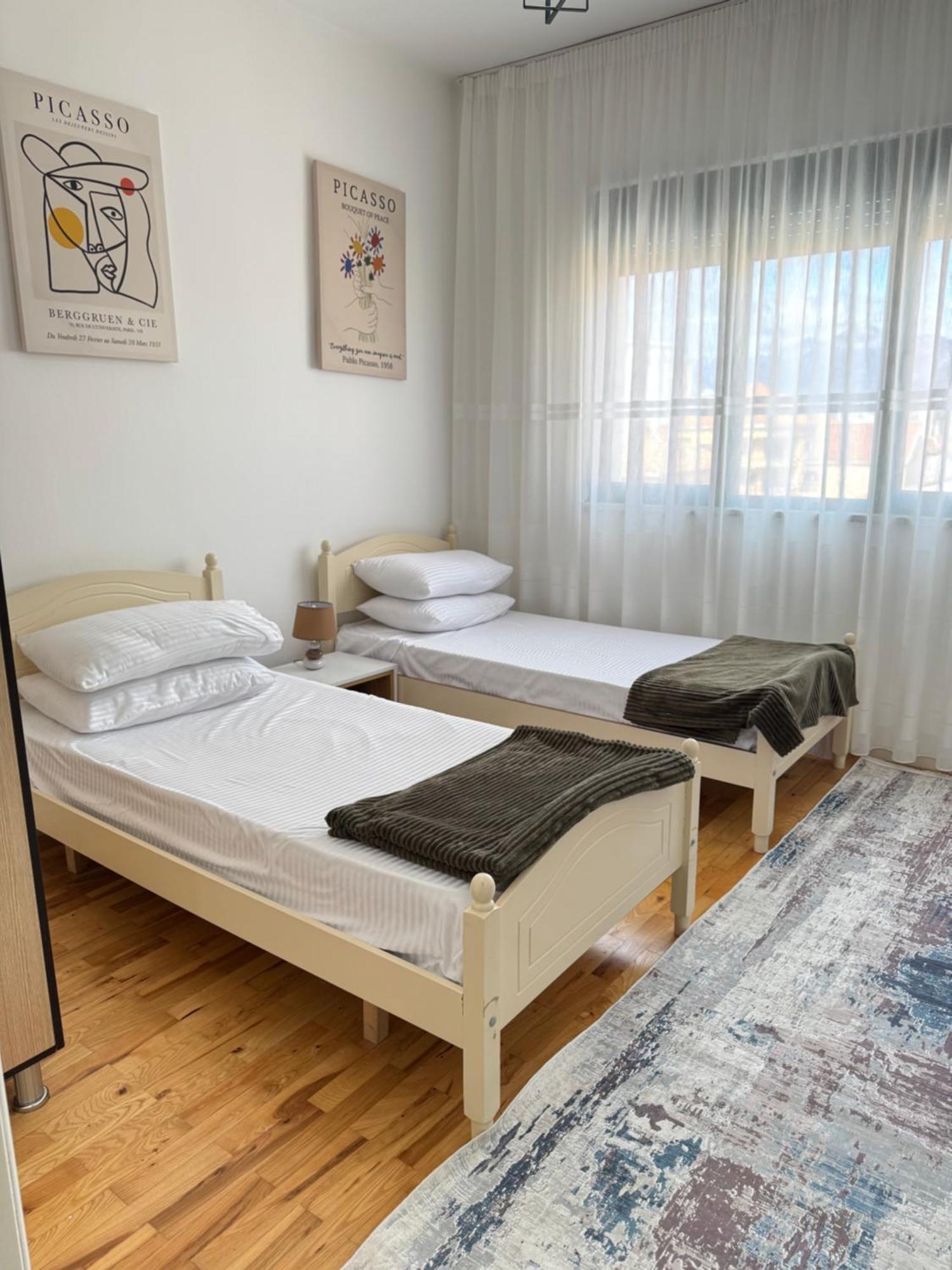 Sol Apartments - 2 Bedrooms Shkoder Luaran gambar